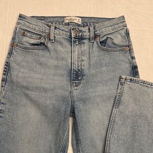 Abercrombie and Fitch ultra high rise women’s Jeans the slim straight size 6 (2)